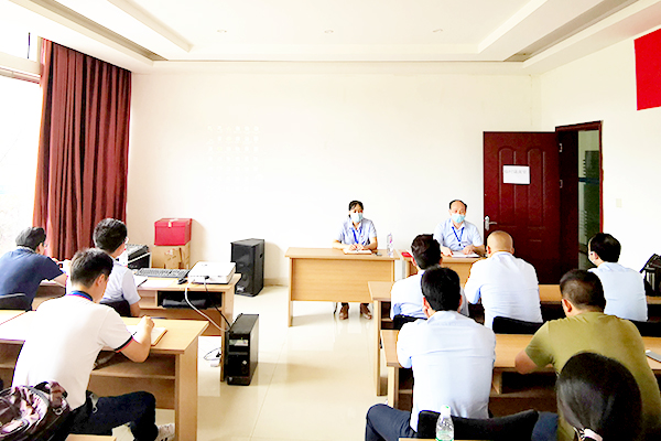 閆總主持銷售部述職大會 閆總主持銷售部述職大會