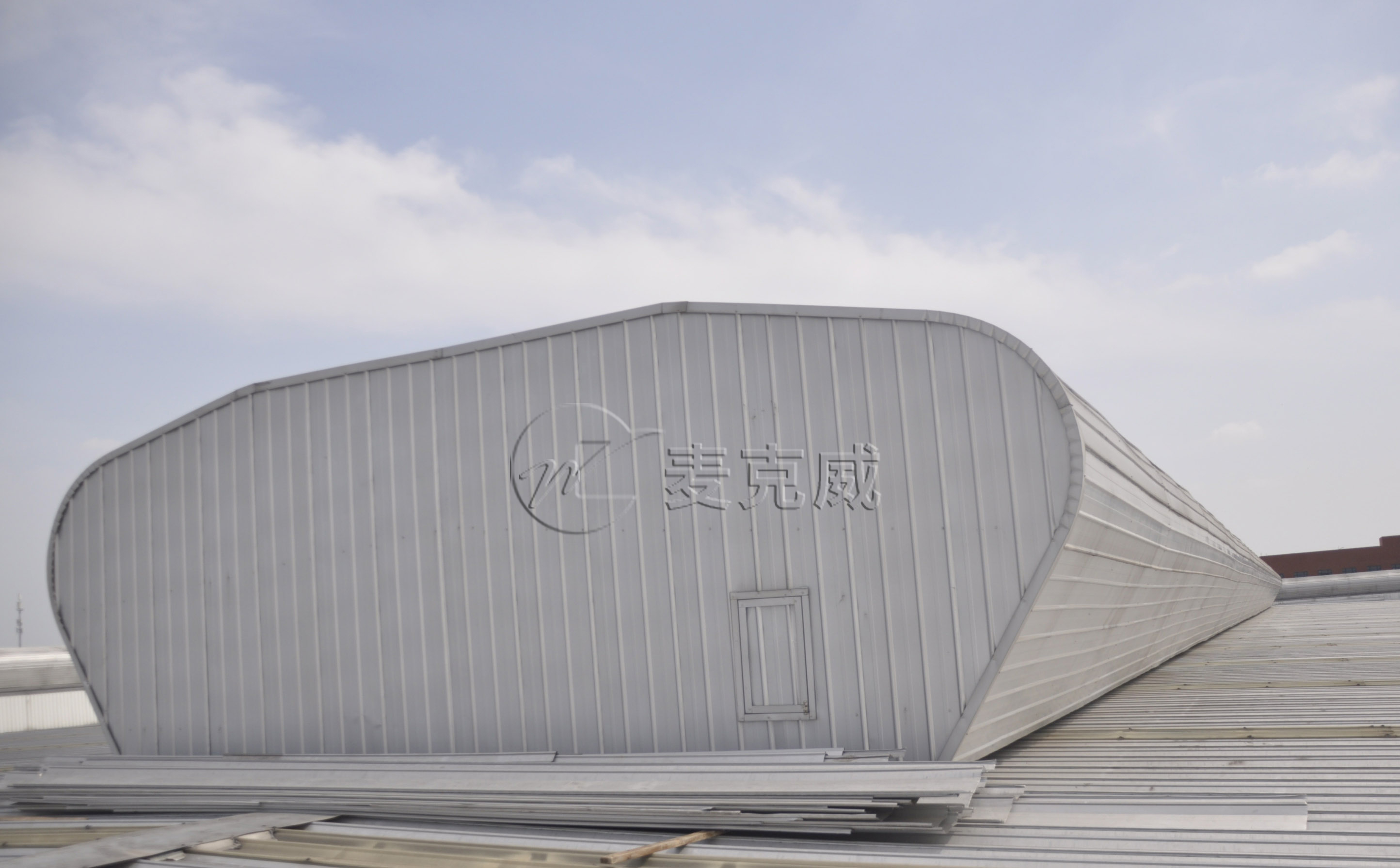 恒晟包裝印務(wù)新廠房通風(fēng)天窗工程 恒晟包裝印務(wù)新廠房通風(fēng)天窗工程